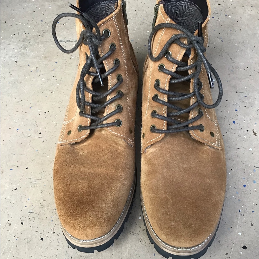 CREVO Rover Suede Chukka Boots - Picture 5 of 5